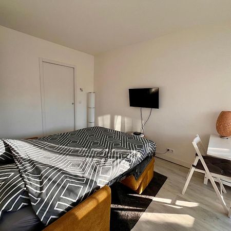 Hanahome 2 Adultes Parking Prive Business & Tourisme Le Chesnay  Exterior photo